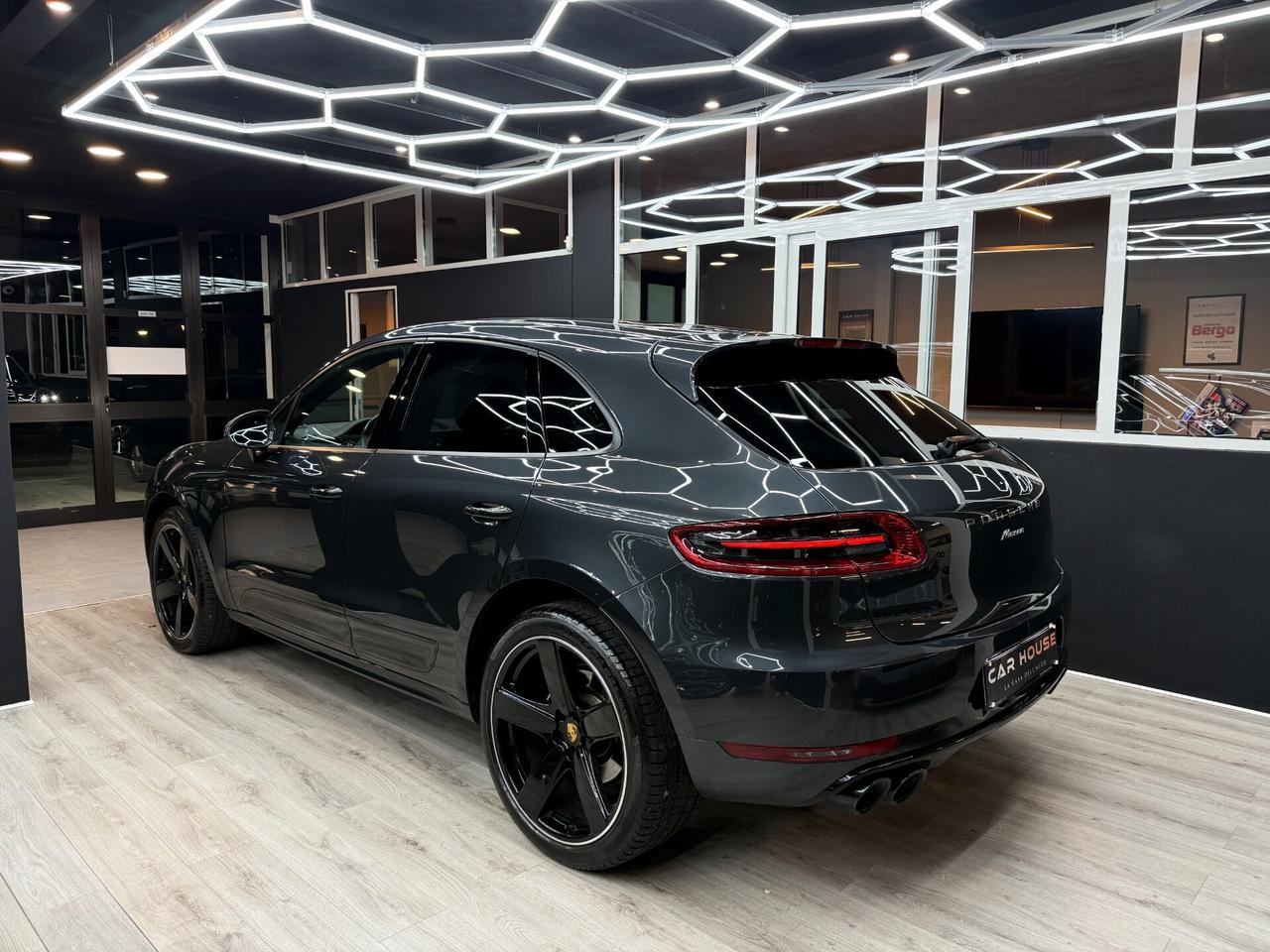 Porsche Macan 2.0 252CV PDK Tetto Panoramico