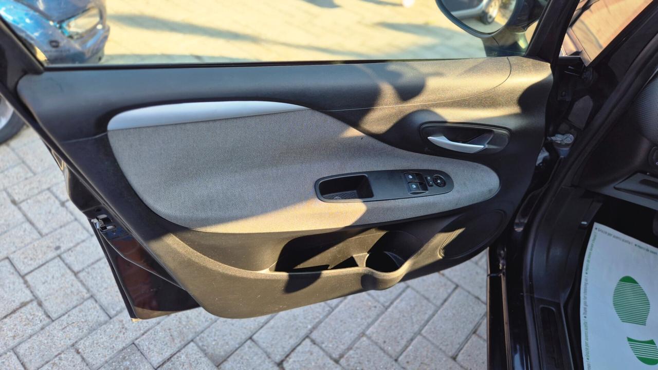 Fiat Punto Evo 1.3 Mjt 95 CV5pEURO5/catena appena cambiata /OK Neopatentati