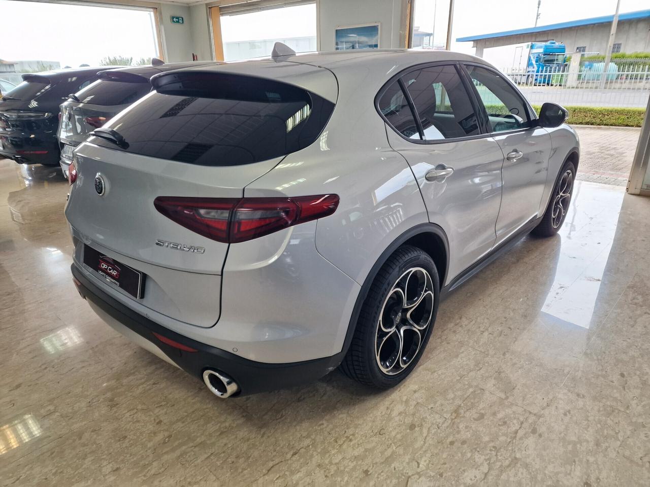 Alfa Romeo Stelvio 190 CV Q4