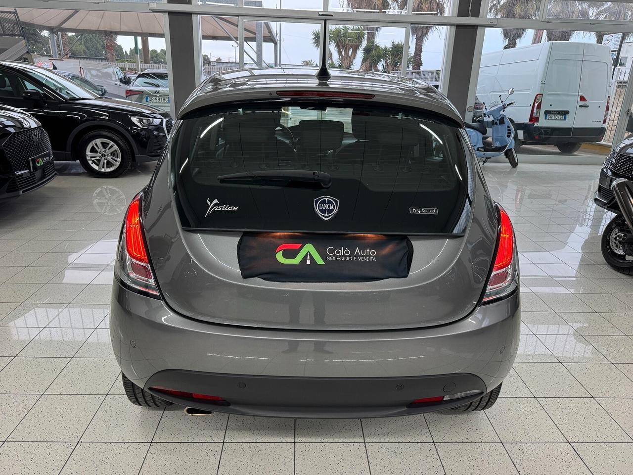 Ypsilon 1.0Hybrid Gold CAR PLAY PARI NUOVO!!!!!!!