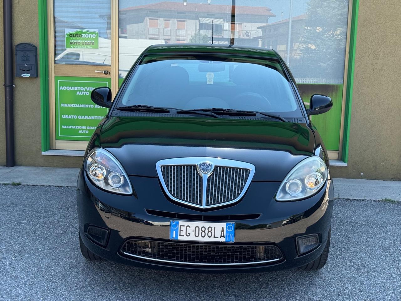 Lancia Ypsilon 1.2 69 CV Diva 2011 NEOPATENTATI