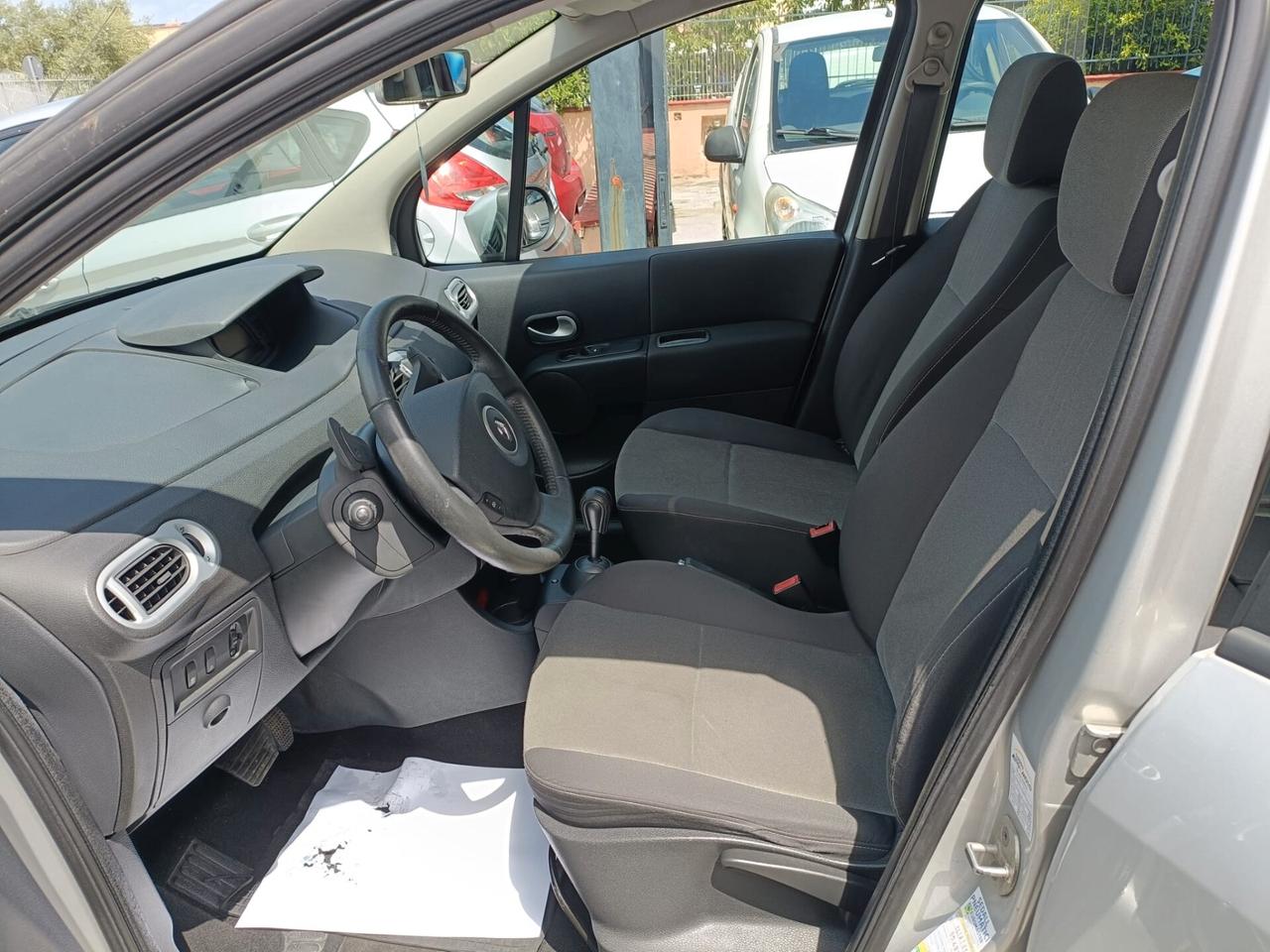 Renault Modus 1.2 16V Dynamique Automatic