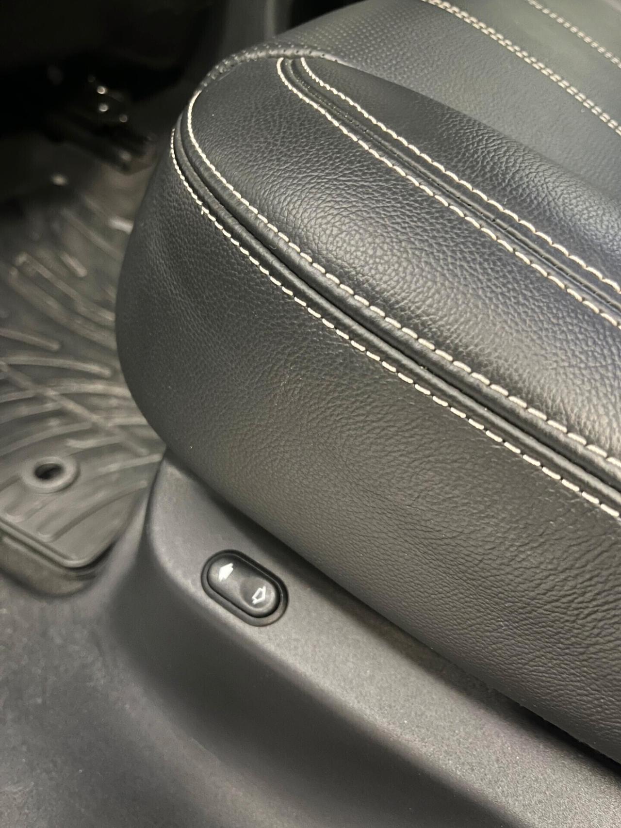 Range Rover Velar 2.0D I4 180 CV HSE