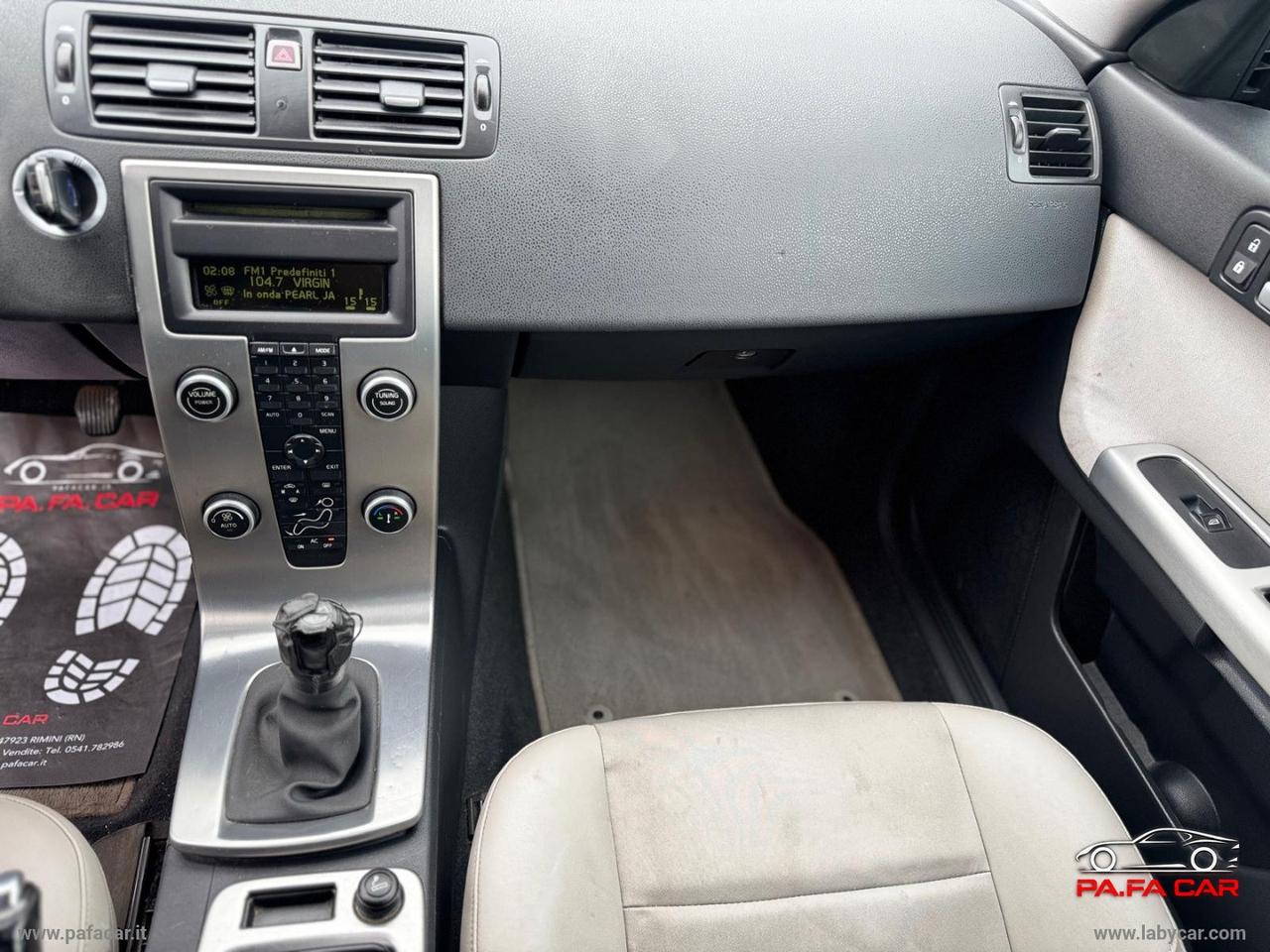 VOLVO V50 2.0 D Summum