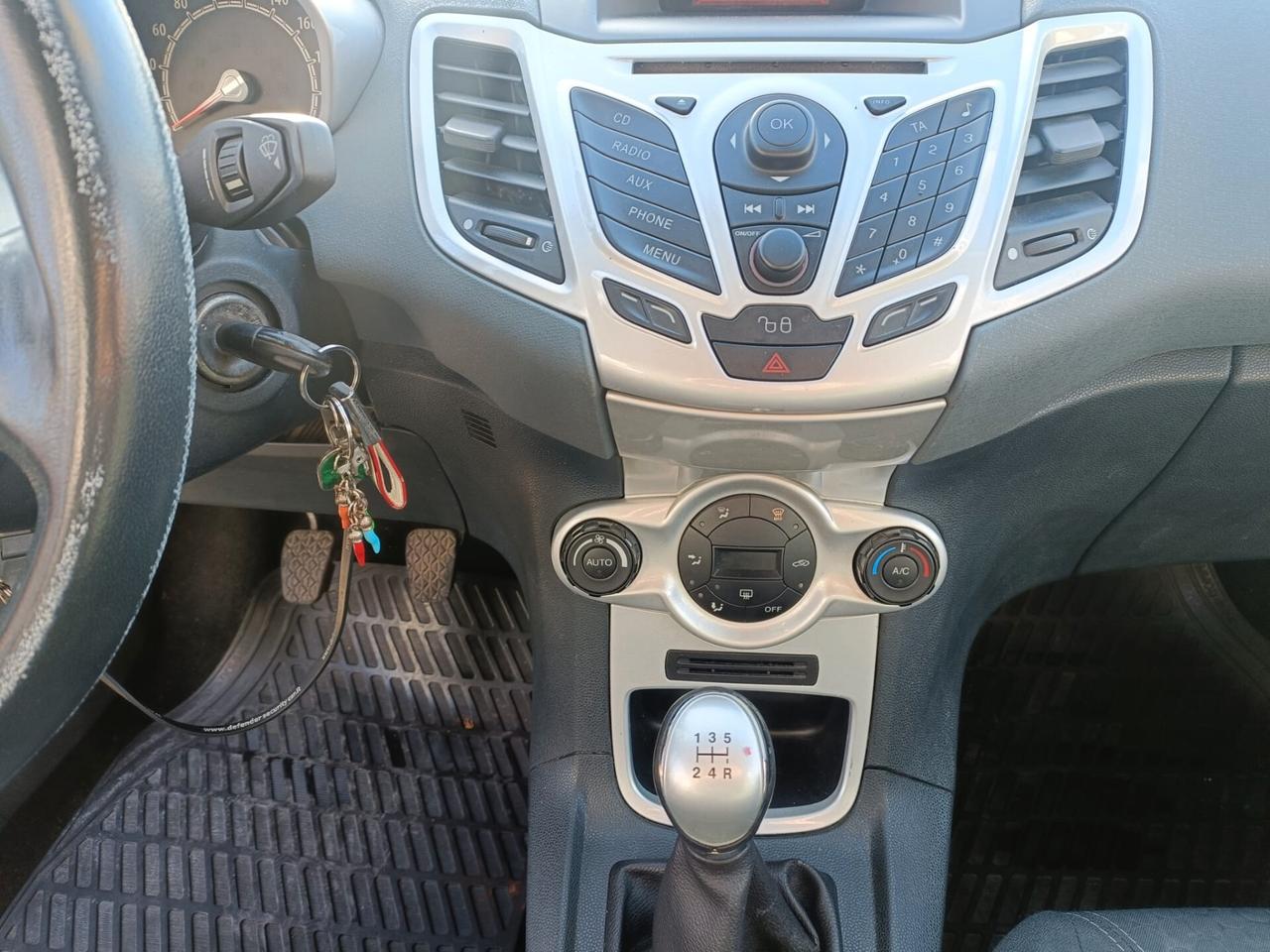 Ford Fiesta 1.4 5 porte Bz.- GPL Titanium