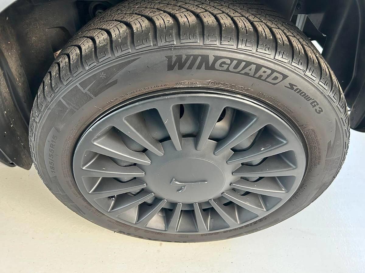 Lancia Ypsilon 1.0 FireFly 5 porte S&S Hybrid Silver