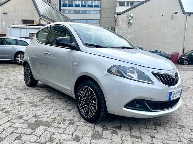 Lancia Ypsilon 1.0 5 porte S&S Hybrid Gold Garanzia 12M Prezzo vero!!!!!
