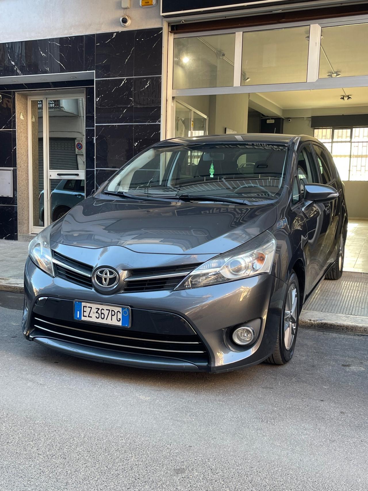 Toyota Verso 1.6 D-4D Style