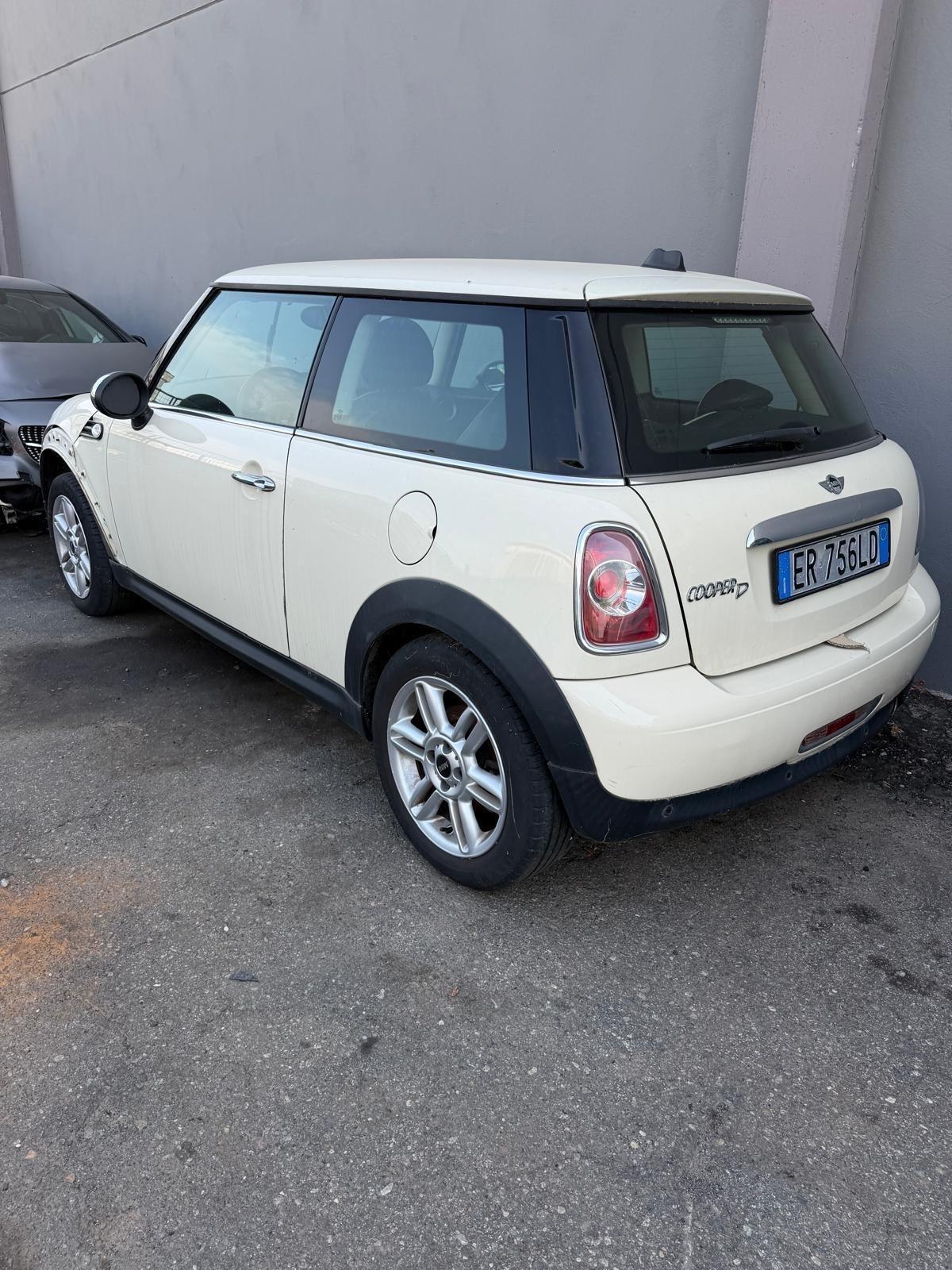Mini 2.0 16V Cooper D Automatica
