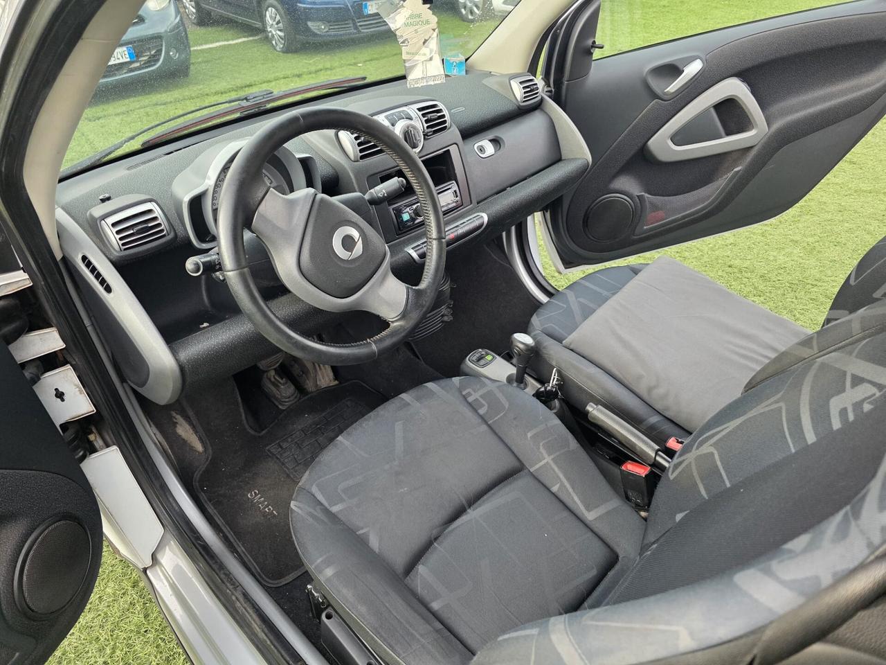 Smart ForTwo 1000 62 kW cabrio Neopatentati