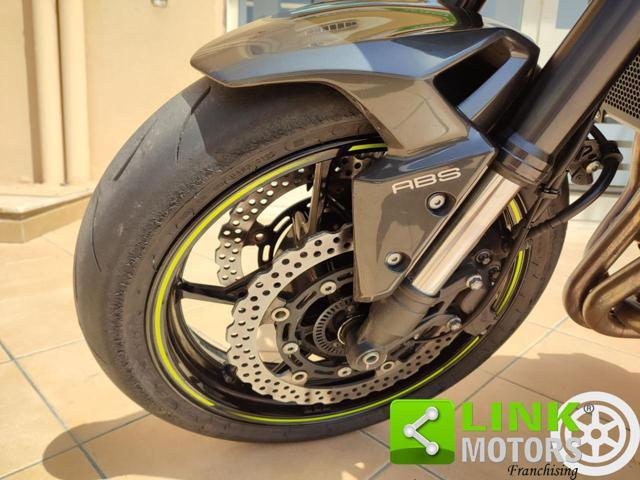 KAWASAKI Z 900 PERFOMANCE