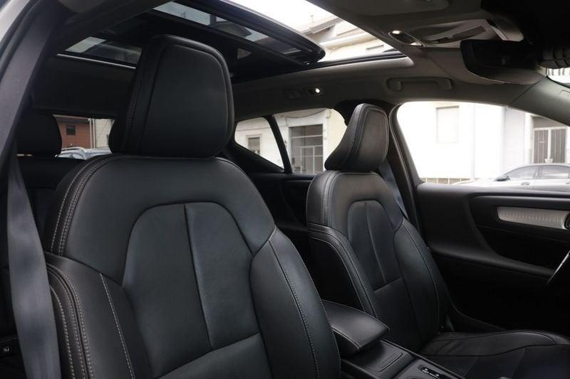 Volvo XC40 Volvo XC40 2.0 D3 AWD Geartronic Momentum 110KW ANNO 2020