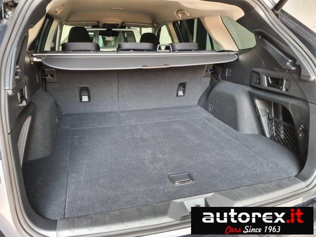 SUBARU OUTBACK 2.5i Lineartronic Style