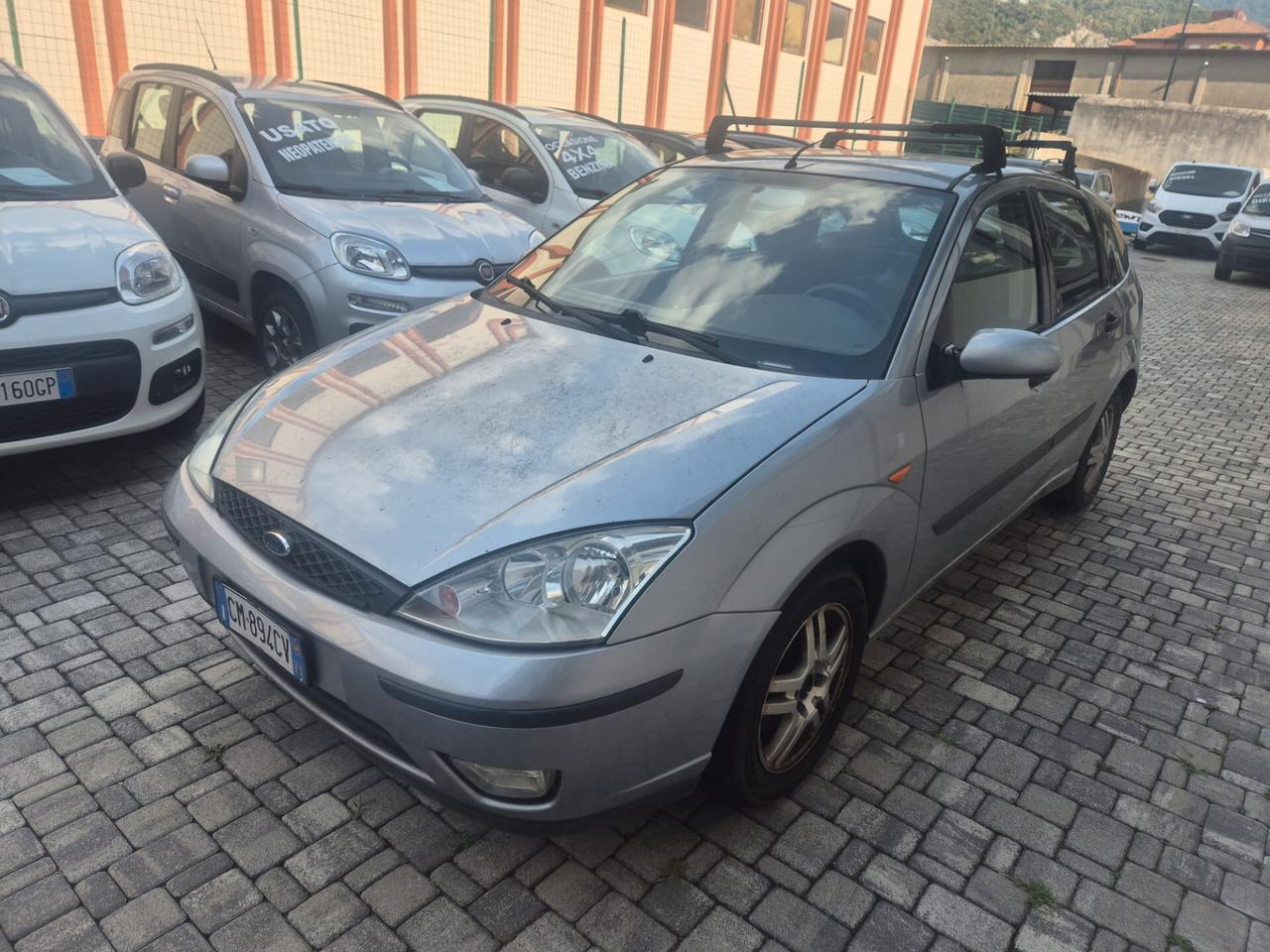 Ford Focus 1.6i 16V 5p. - GANCIO TRAINO