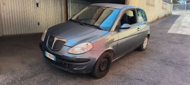 Lancia Ypsilon 1.2 16V Oro