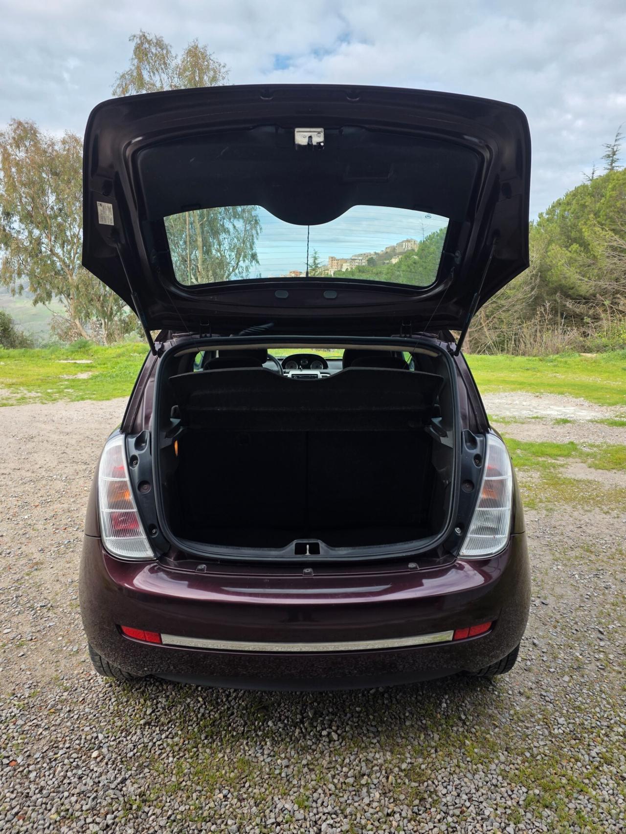 Lancia Ypsilon 1.2 Platino