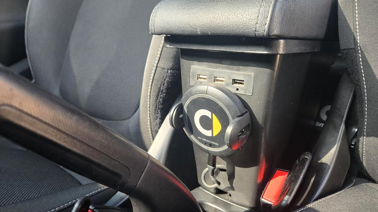 smart forTwo Cabrio 1.0 Passion 71cv twinamic my18 Lega App USB
