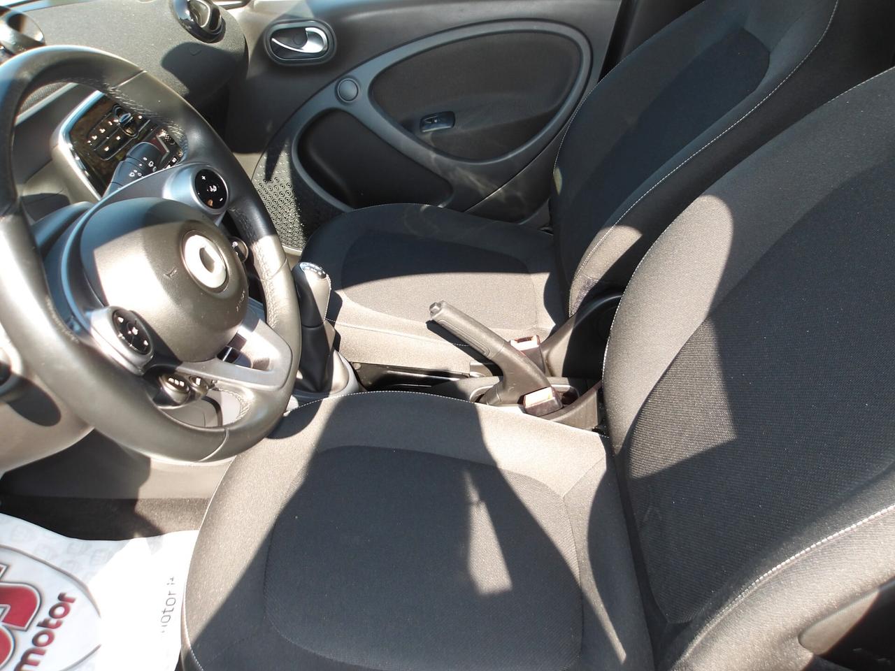 SMART FORFOUR 1.0 BENZ-GARANZIA FULL