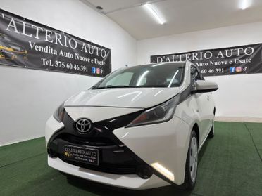 Toyota Aygo 1.0 VVT-i 69 CV 5 porte x-clusiv