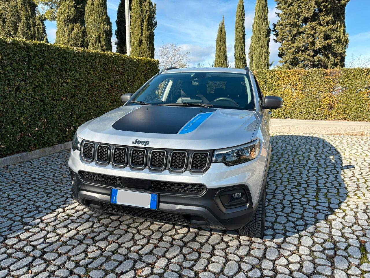 J Compass 1.3Hyb 4xe L Lock Trailh. 240 P-In 2021