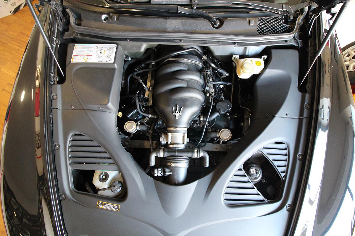 Maserati Quattroporte V8 4.2L Cambio automatico ZF 400 cv M139 (2008)