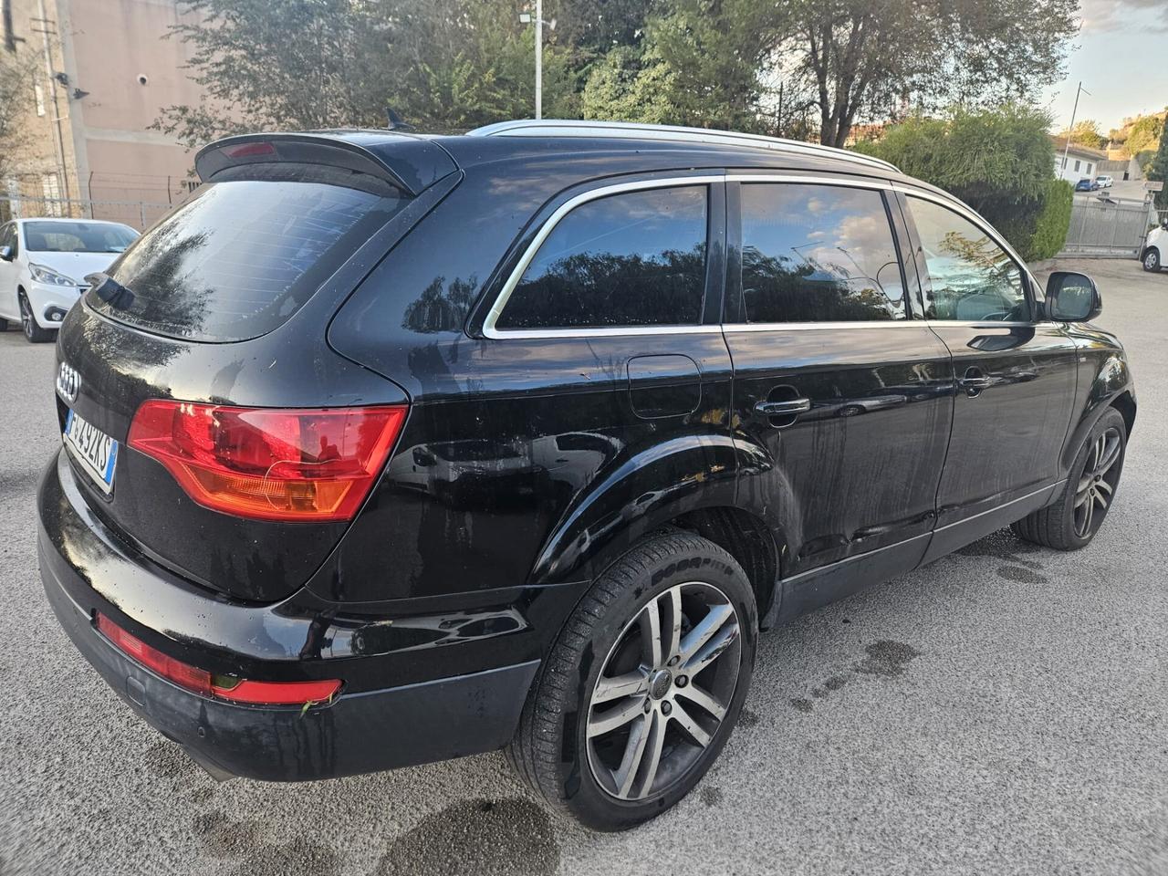 Audi Q7 3.0 V6 TDI 233CV quattro tiptronic