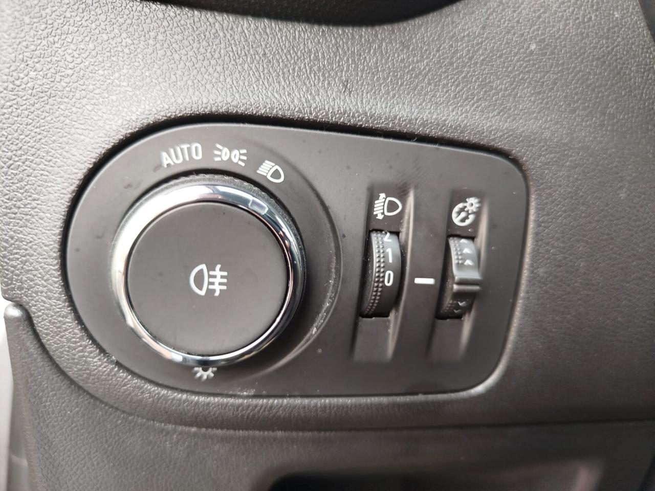 Crossland 1.5-120cv*PREZZO VERO* AT6- GARANZIA 12 MESI- IVA DEDUCIBILE