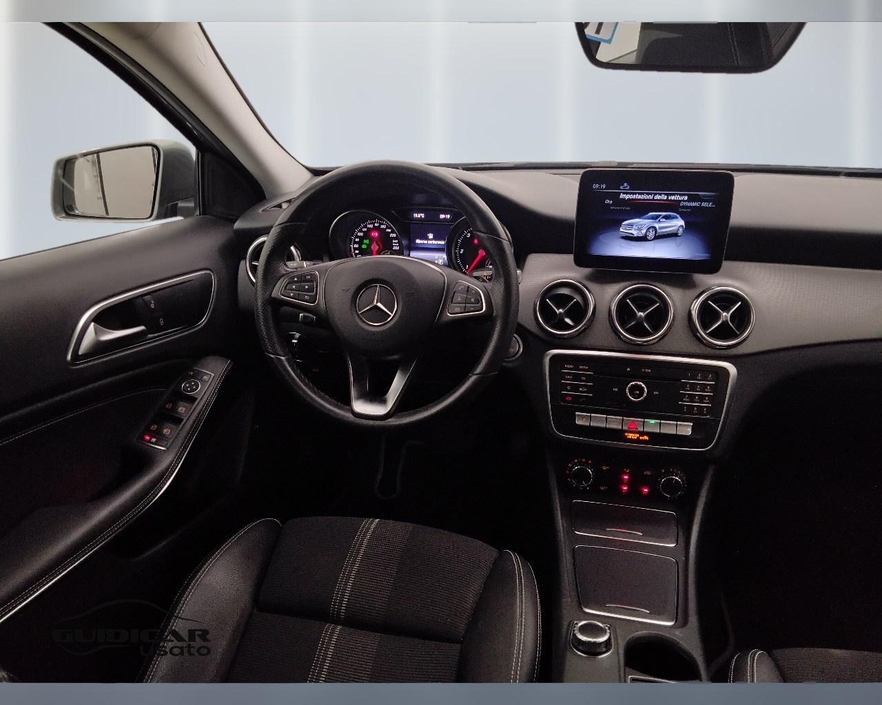 Mercedes-Benz GLA-X156 2017 - GLA 200 d Sport auto