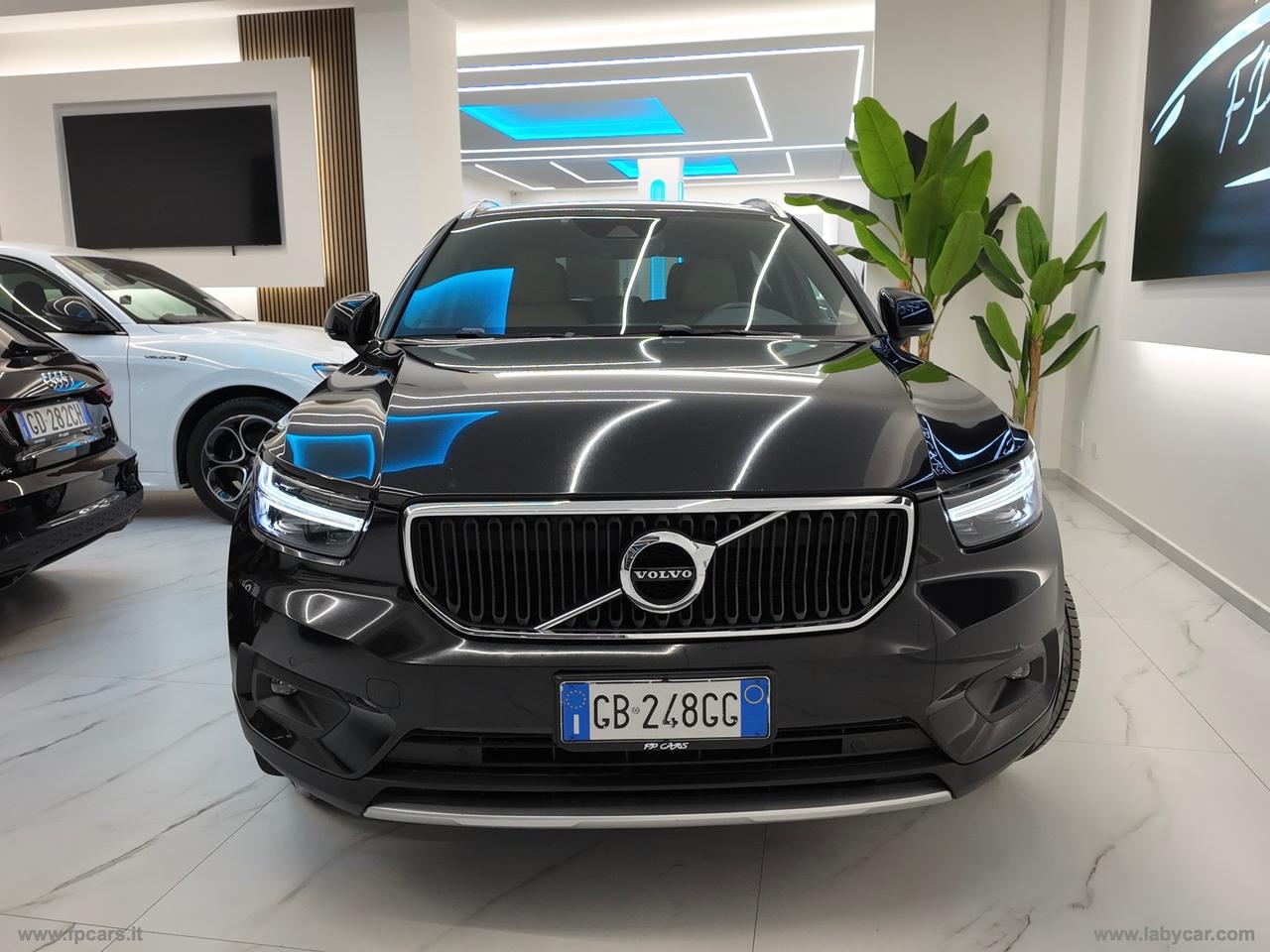 VOLVO XC40 D4 AWD Geartronic Momentum