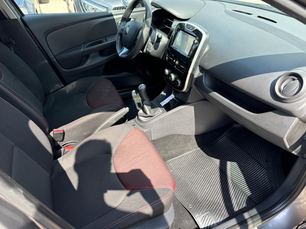 RENAULT CLIO 1.5DCI 75CV NAVI-BLUETOOTH