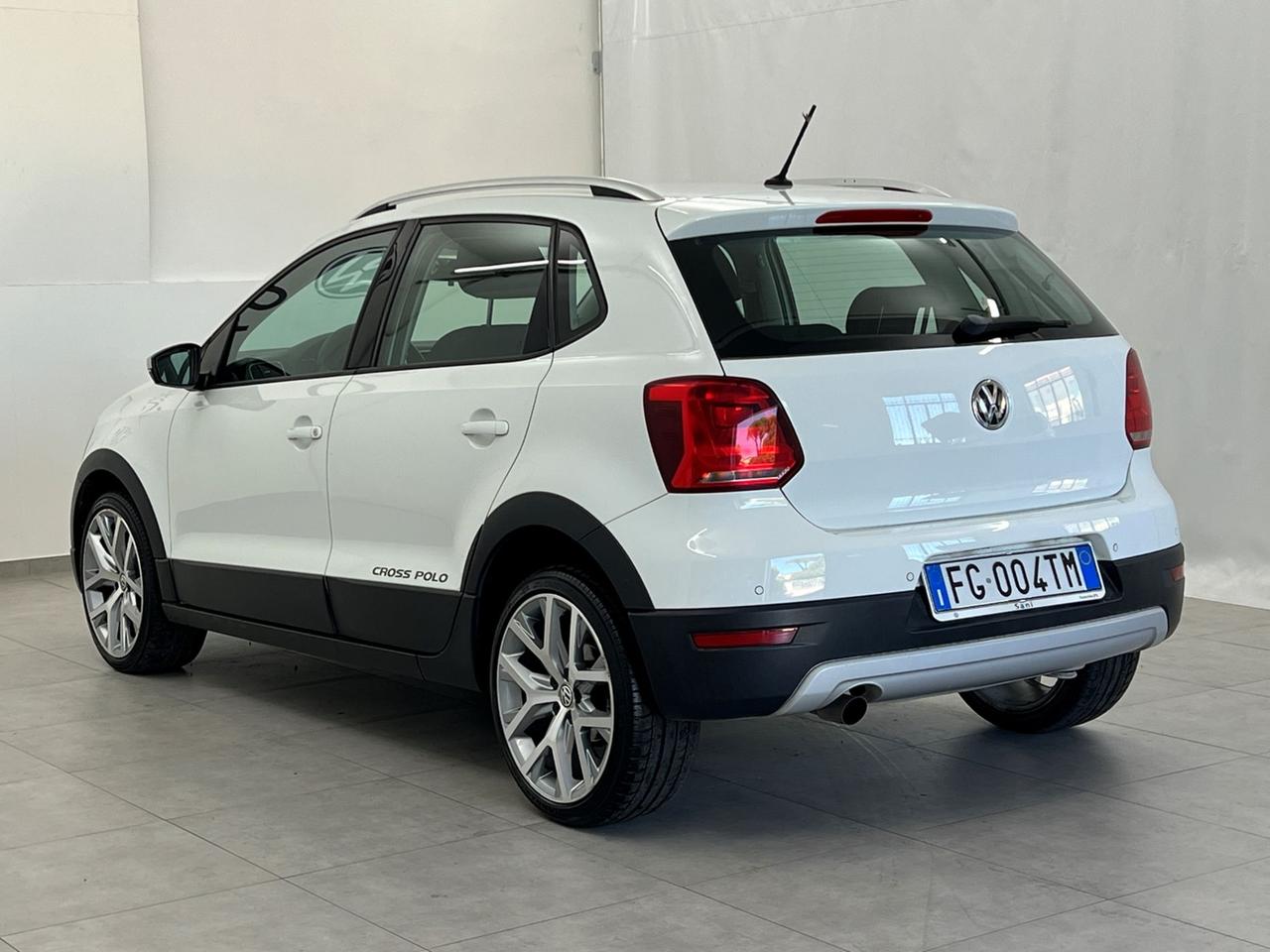 VOLKSWAGEN Polo V 2014 Polo 5p 1.2 tsi bm Cross