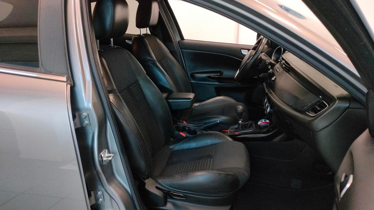 Alfa Romeo Giulietta 1.6 JTDm-2 105 CV Exclusive