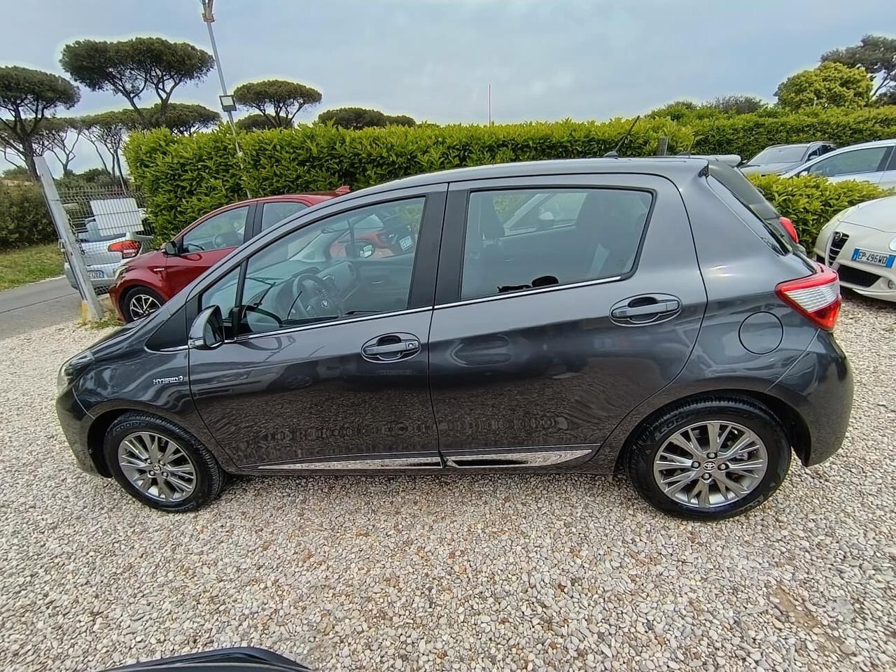 Toyota Yaris 1.5 Hybrid 5 porte Active