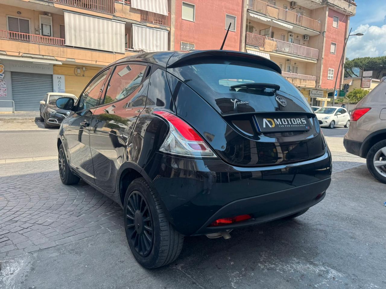 Lancia Ypsilon 1.2 69 CV 5 porte GPL Ecochic Gold