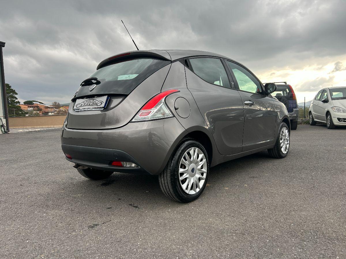 LANCIA - Ypsilon - 1.2 69 CV 5 porte Platinum