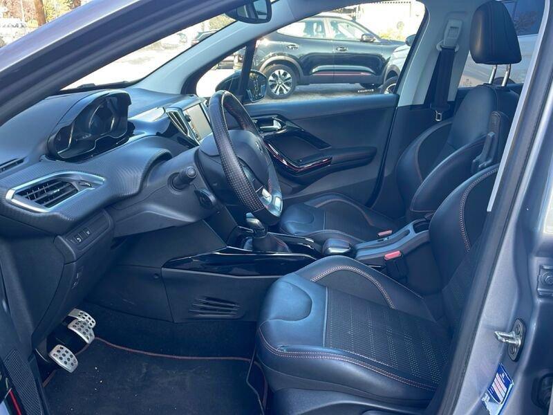 Peugeot 2008 BlueHDi 100 S&S Black Matt