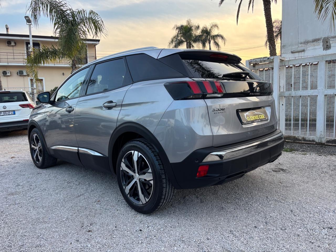 PEUGEOT 3008 1.5HDI 120CV FULL OPT PERFETTA