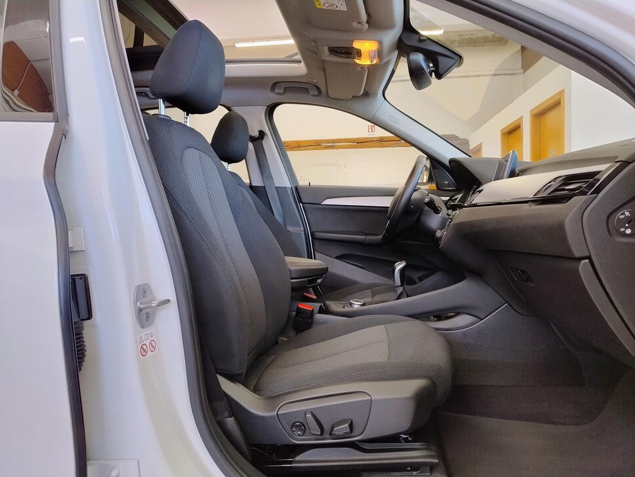 BMW X1 xdrive18d Advantage PANO H&K LED MEMORY KEYLESS