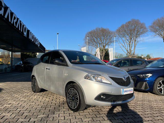 LANCIA Ypsilon 1.2 69 CV 5 porte Silver