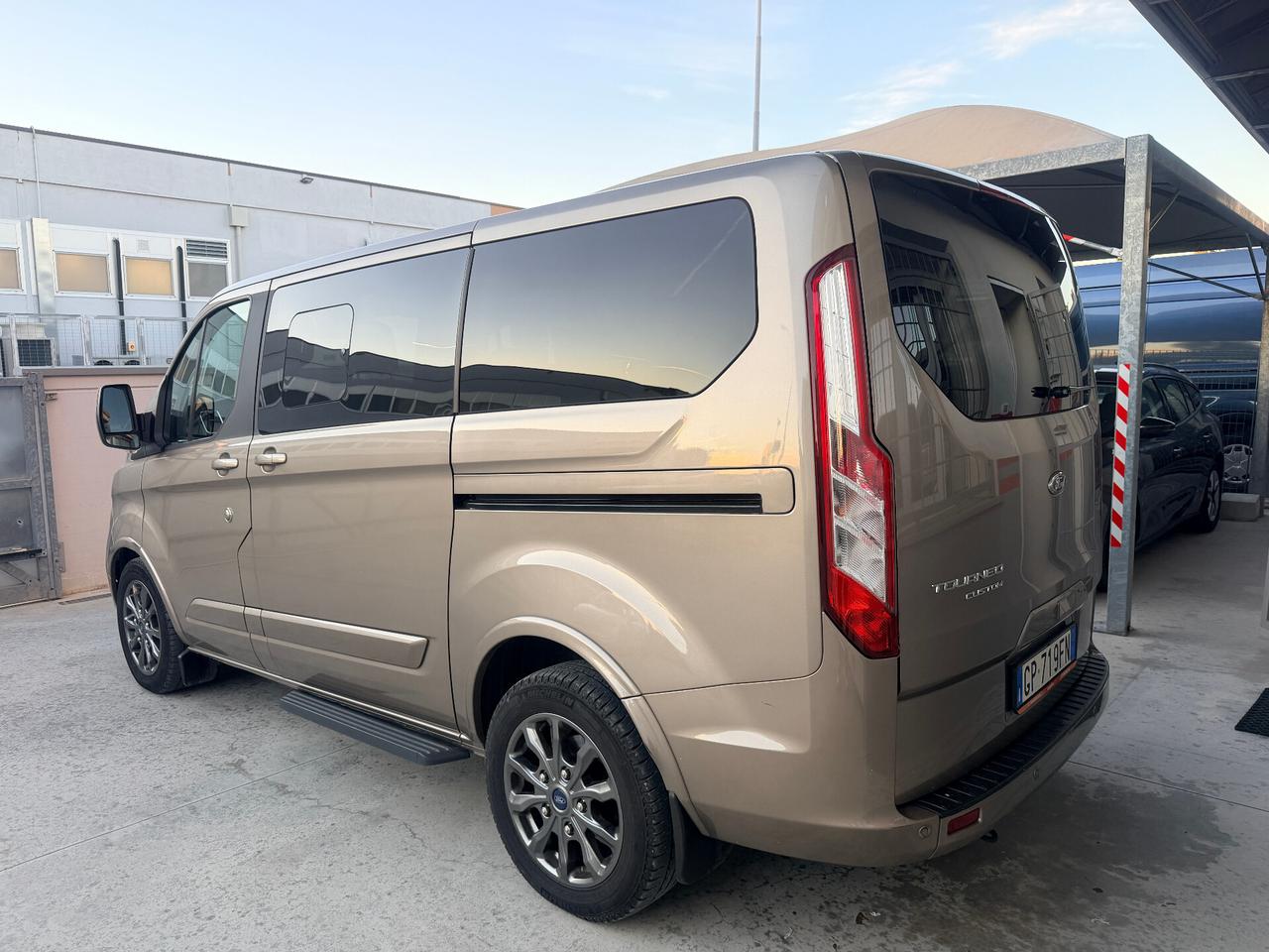 Ford Tourneo Custom 320 2.0 EcoBlue 150CV PC Sport