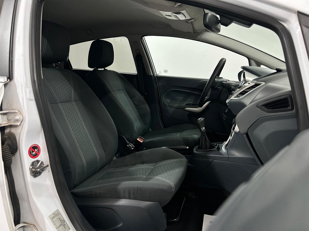 Ford Fiesta 1.4 TDCi 68CV 5 porte Titanium