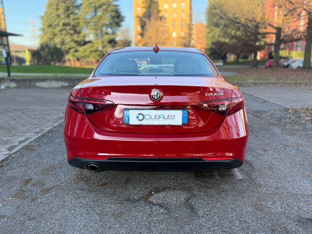 Alfa Romeo Giulia 2.2 t Giulia 150cv