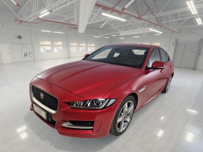 JAGUAR XE 2.0D 180cv R-SPORT AUTO 4 PORTE BERLINA
