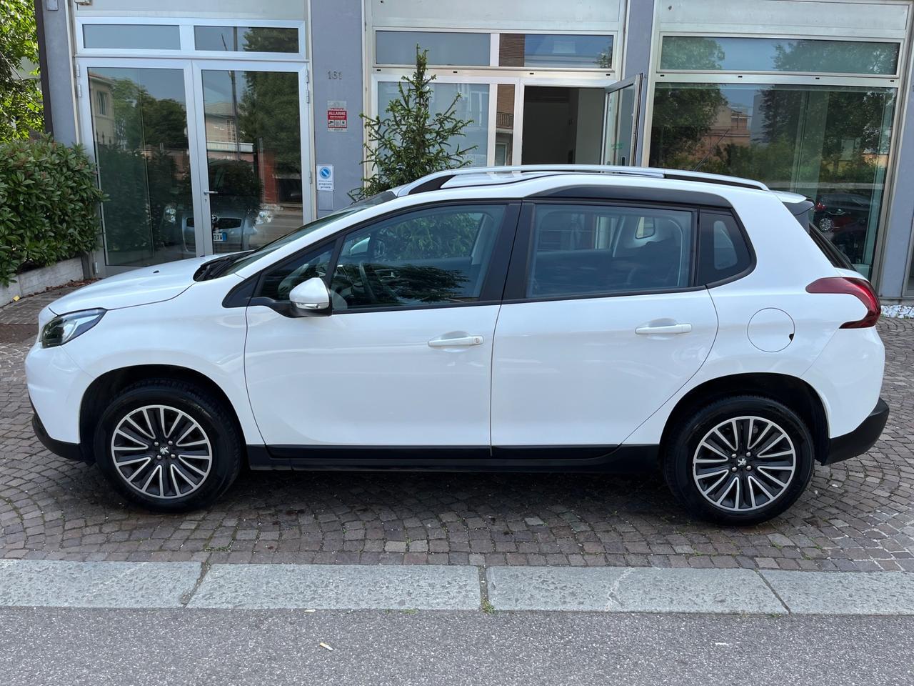 Peugeot 2008 1.2 82 CV S&S Allure