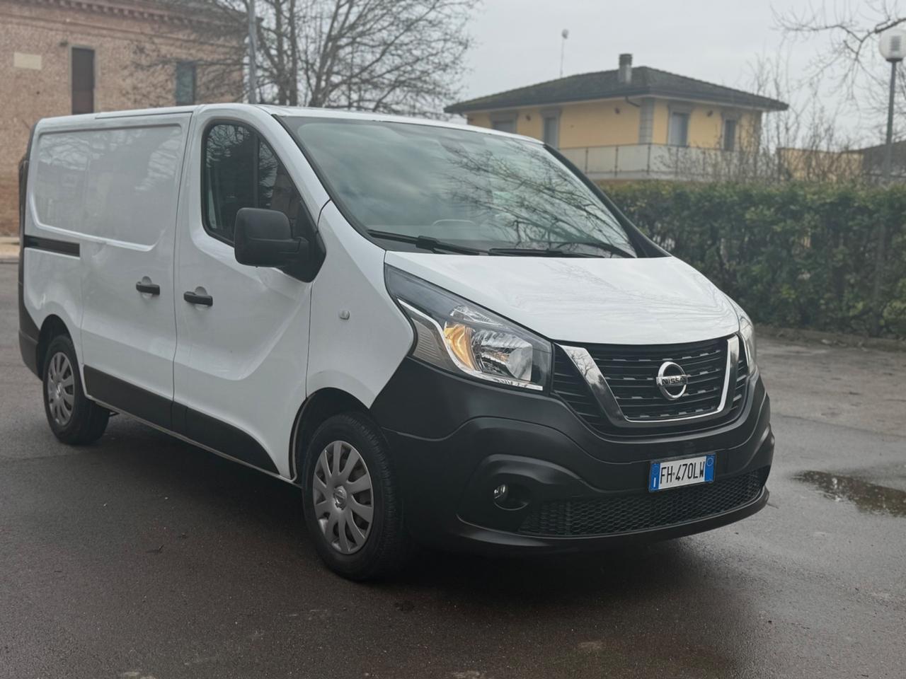 Nissan NV300