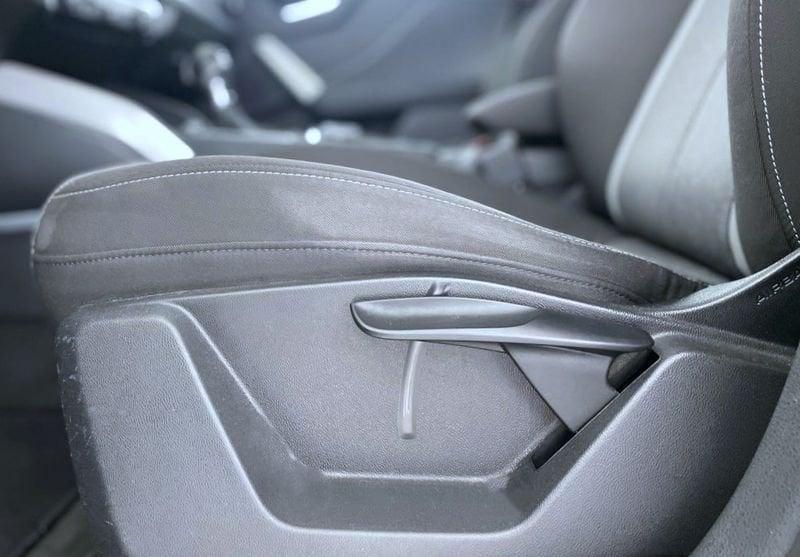 Audi Q2 1.6 30 TDI Identity Black S TRONIC