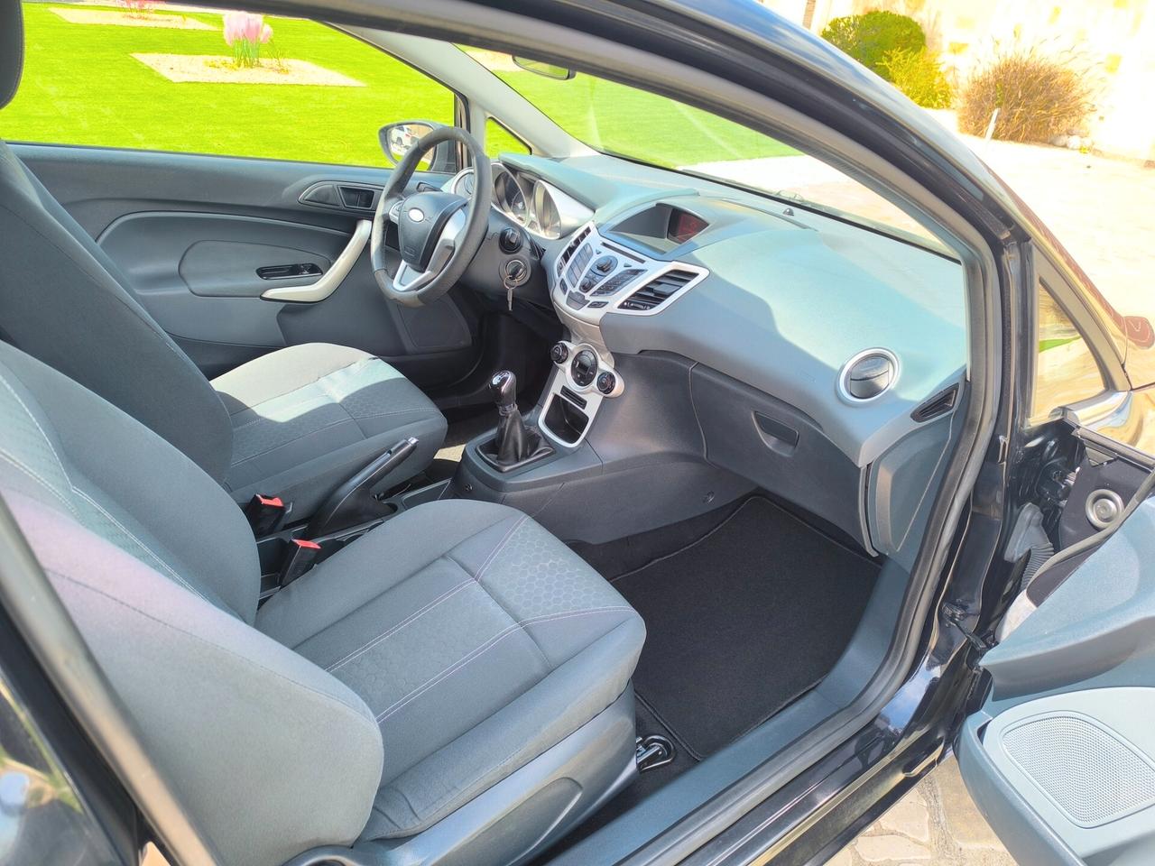 Ford Fiesta 1.2 82CV 3 porte Titanium perfetta full optional