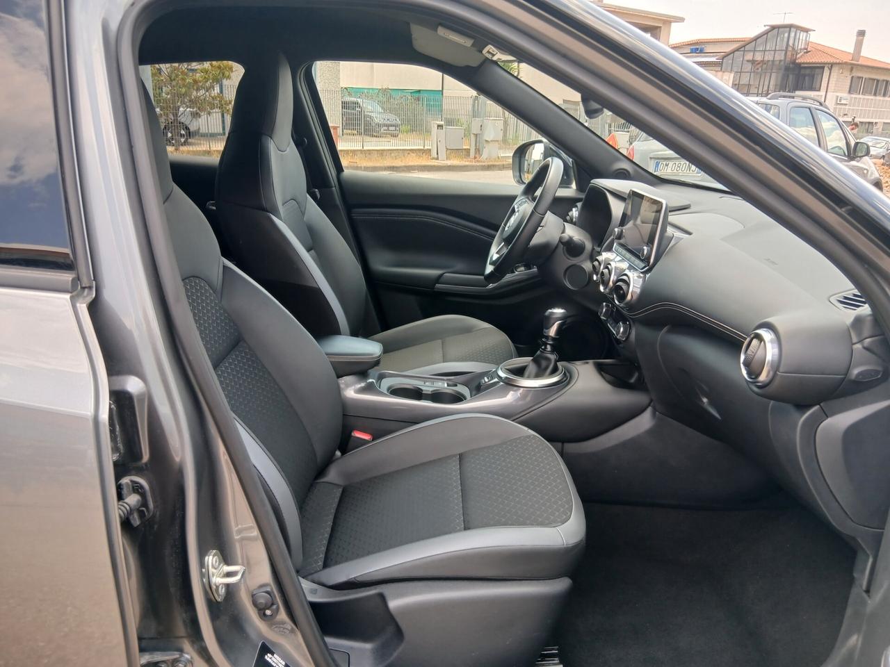 Nissan Juke 1.0 DIG-T 114 CV N-Connecta