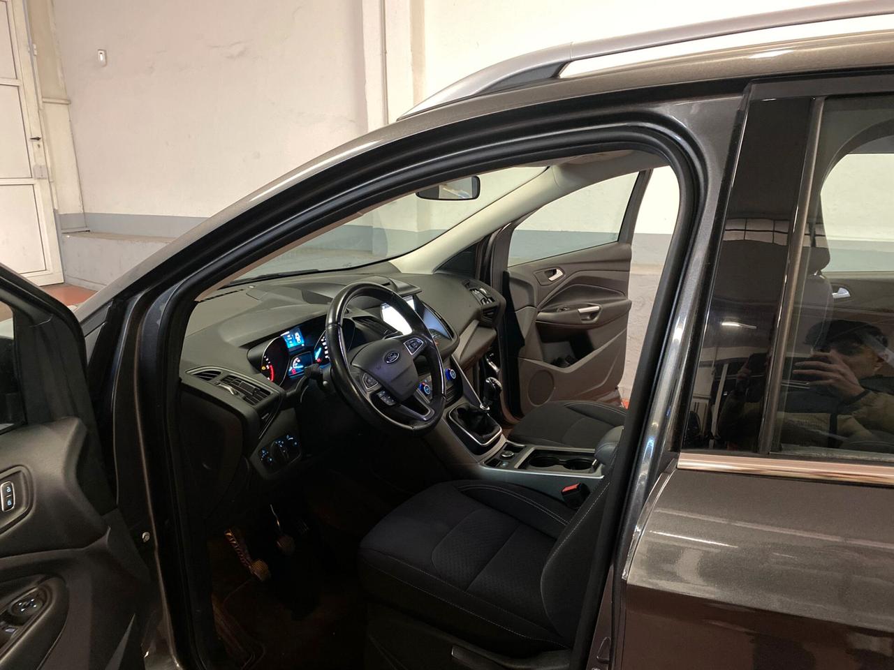 Ford Kuga 1.5 TDCI 120 CV S&S 2WD Business