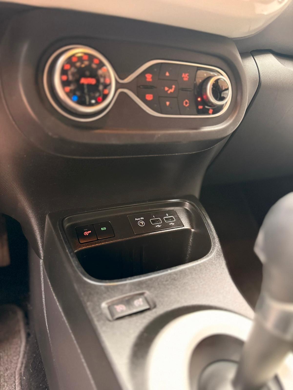 Renault Twingo Cambio Automatico 900 turbo diesel